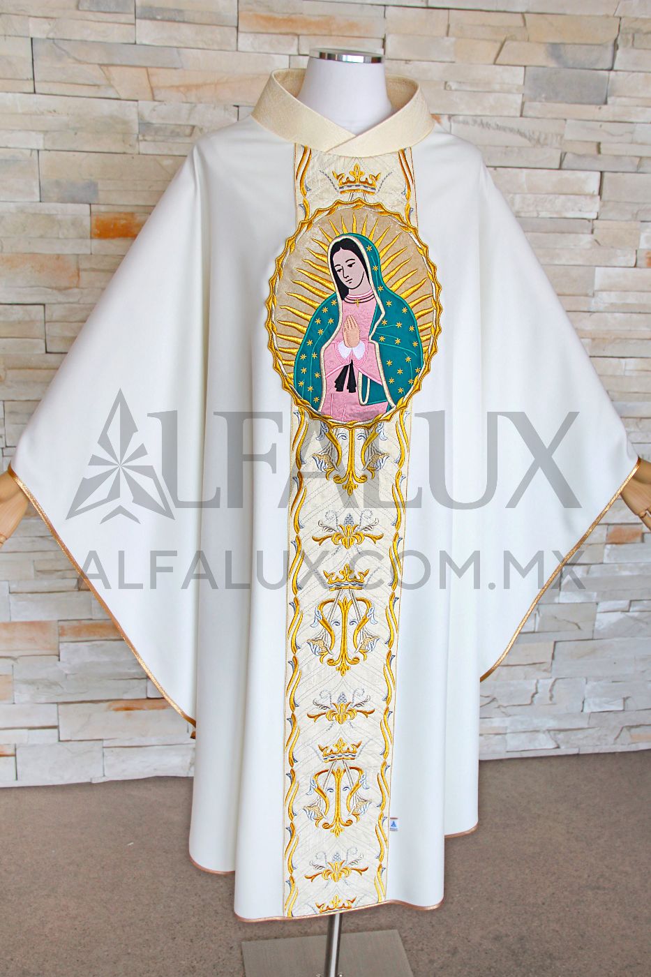 29 MARIA EMPERATRIZ Alfalux Casulla Central Blanco Brocado Hueso Medallon Virgen 200 (2)